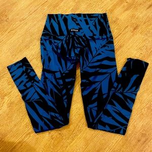 K deer size small sneaker length